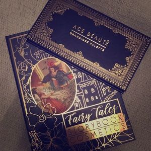 2 BRAND NEW NEVER USED eyeshadow pallets!!!